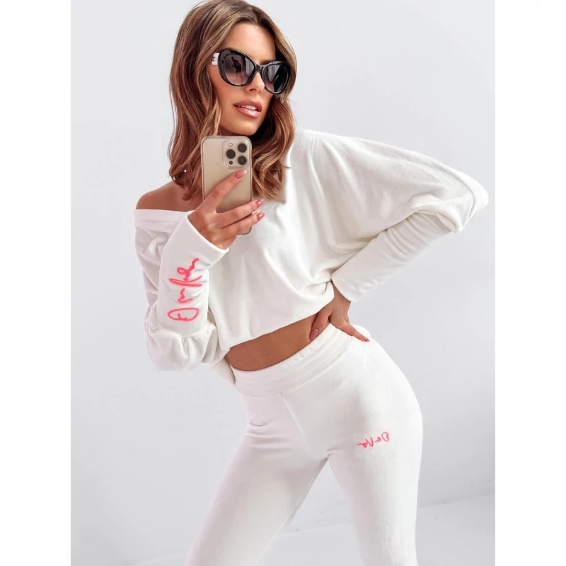 o la voga plüss szett bő felsővel fehér